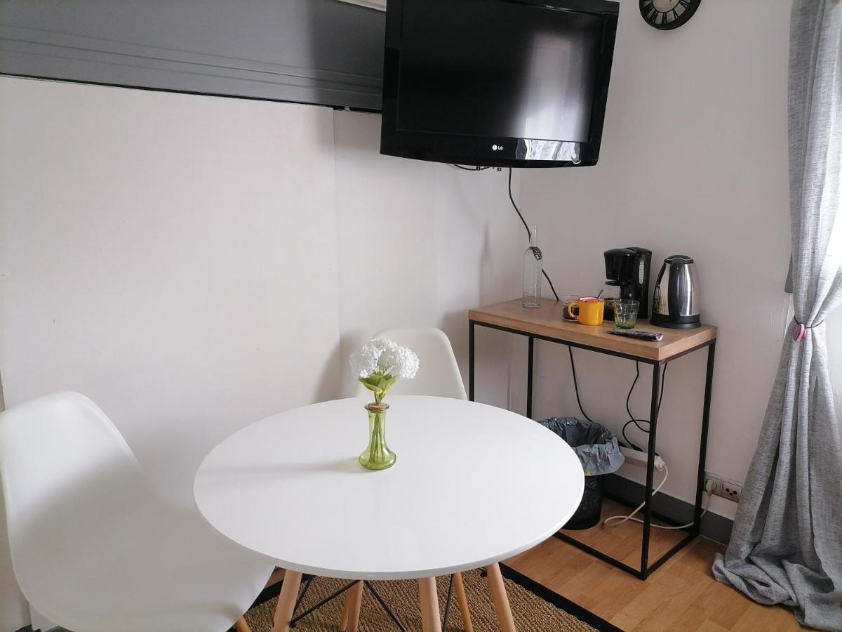 Hotel Chez Sophie Et Thibault Sceaux-du-Gatinais Esterno foto